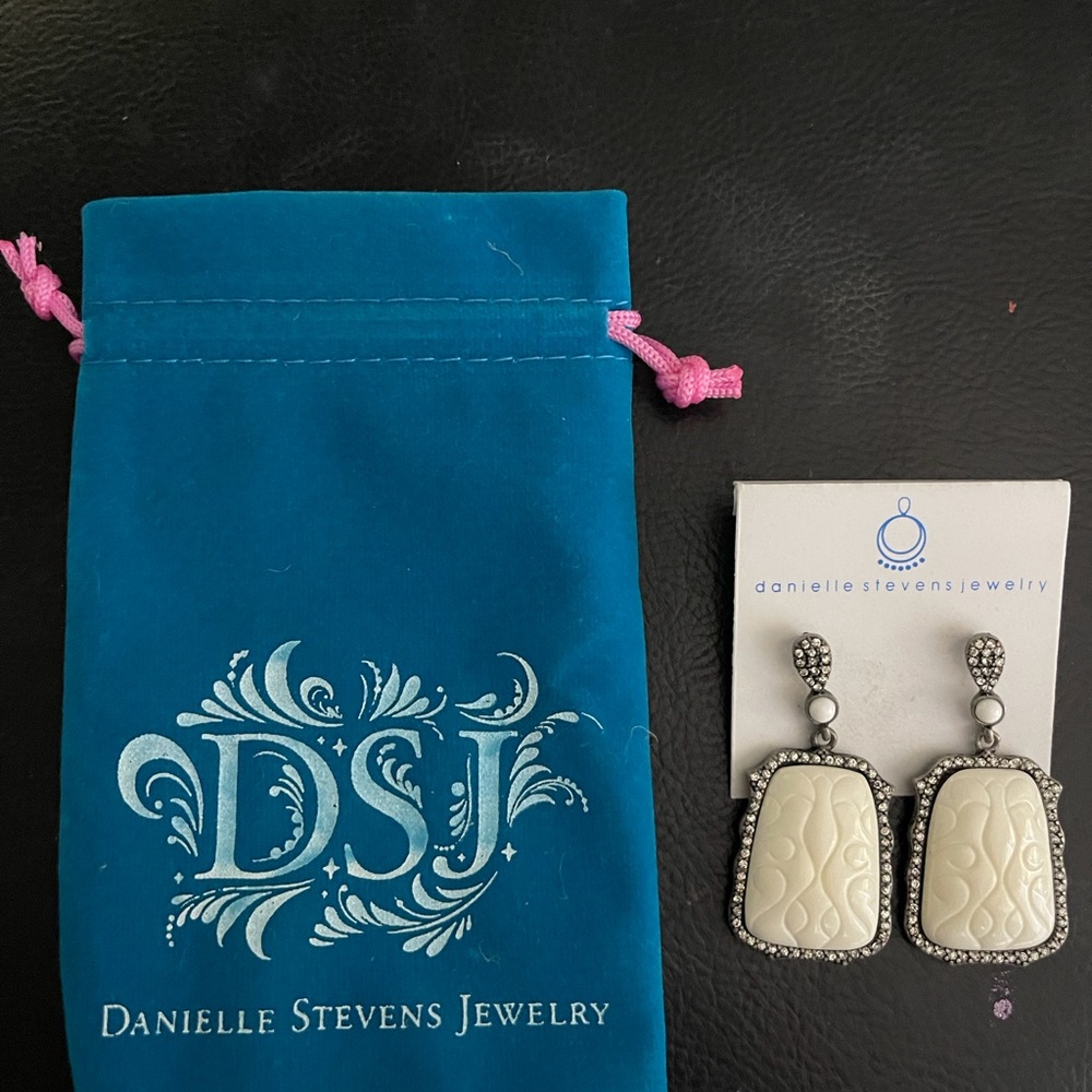 Danielle Stevens Silver and White Elegant Earrings